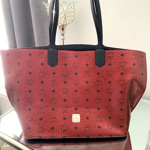 MCM Metallic Visetos Shopper Tote Scooter Red